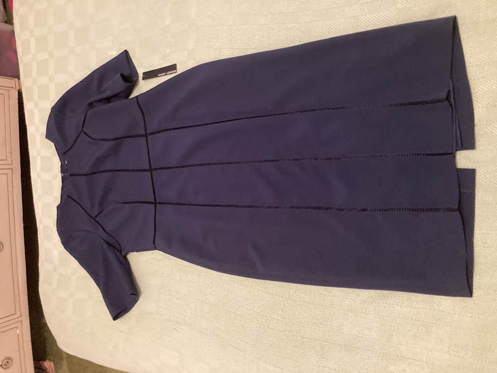 Short sleeve black dress